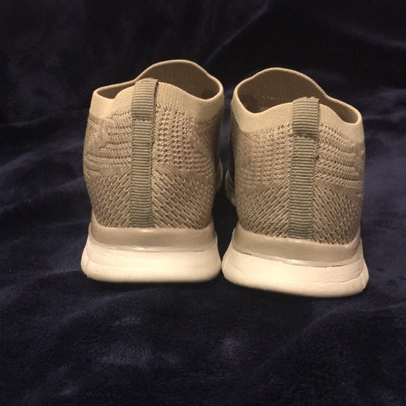 Reebok running shoes - Picture 2 of 4